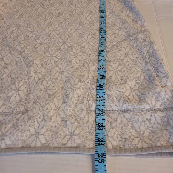 T By Talbots Women's Pullover Sweatshirt Gray Poinsettia Stretch Zipper Size XS - Picture 10 of 10